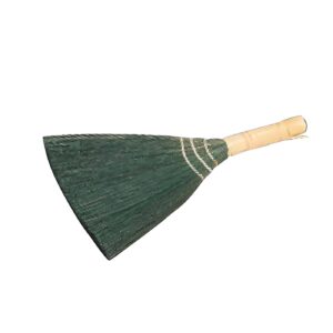 Tabletop brush